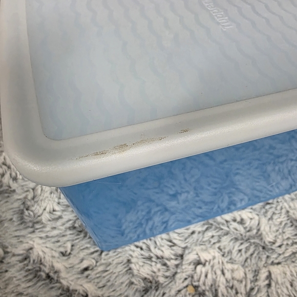 Tupperware Bundle, One FridgeSmart, One Measuring Container,  and Pour Container - Picture 7 of 10